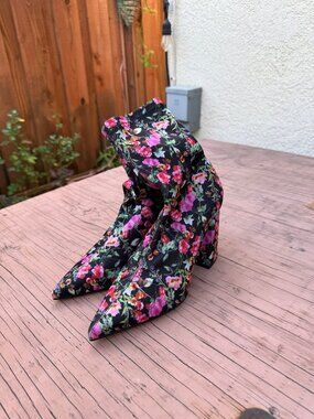 Steve Madden Women's Lombard Floral Fabric Sock Ankle Boots Size 9 No Box